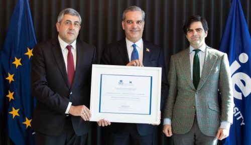 Dominican President, UNWTO and IE University Announce Education Scholarships