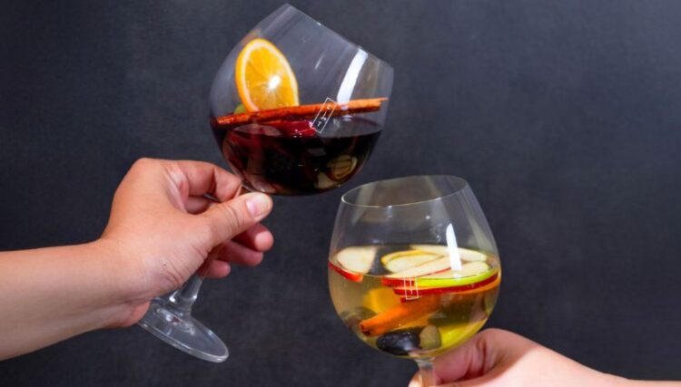 Celebrate the Season with Sangria Sensations - TRAVELINDEX